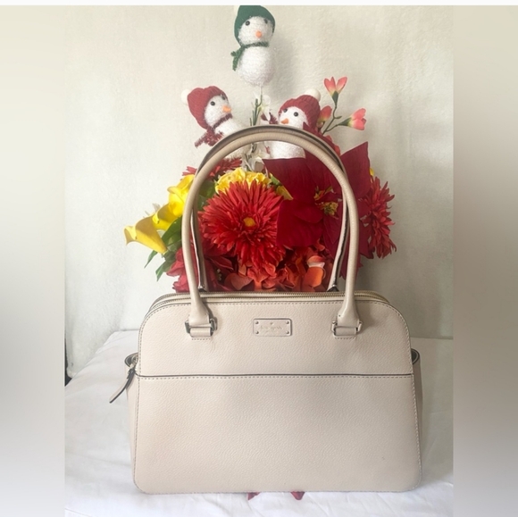kate spade Handbags - Kate Spade EUC Three Compartment Satchel/Tote